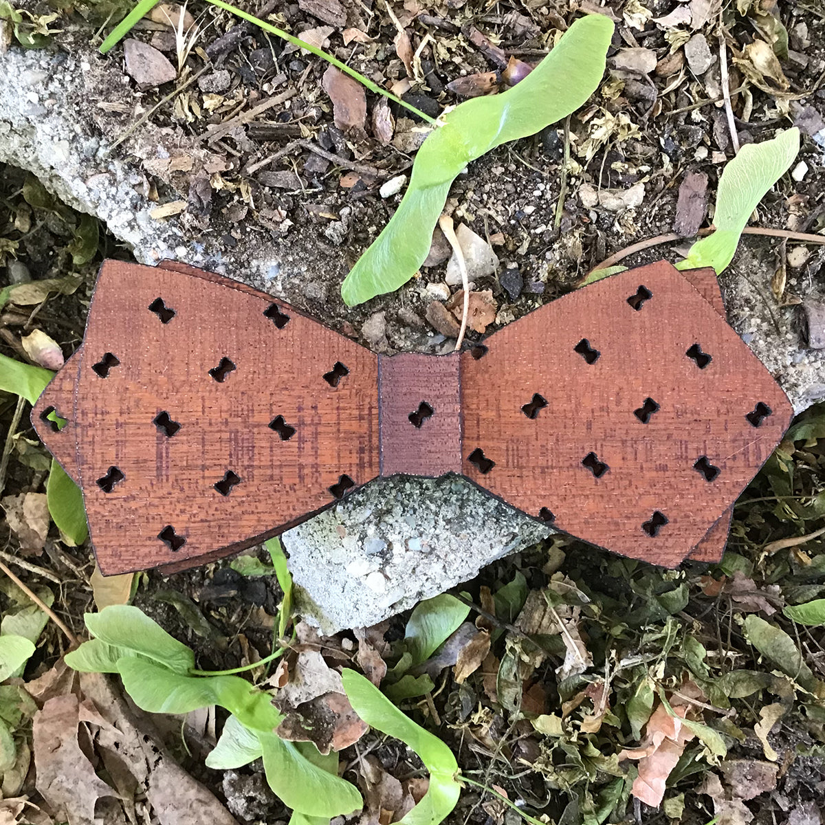 Moser - Tie Pattern Mahogany Wooden Bow Ties – W.K. Wilson